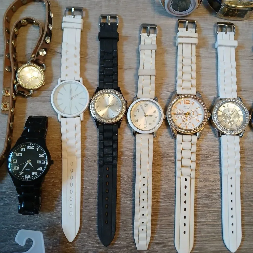 Huge Watch Lot of 45+ Mixed Brands Vintage & Modern Parts/Repair Untested-Box E2
